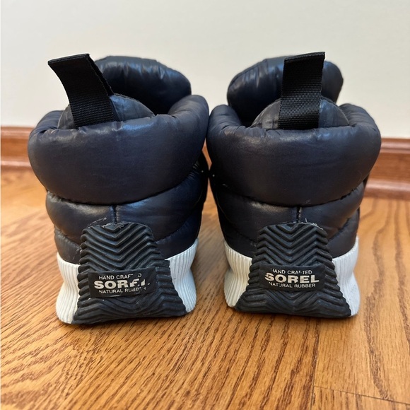 Sorel Puffy Waterproof Boots Womens 9.5 Black - Picture 4 of 9